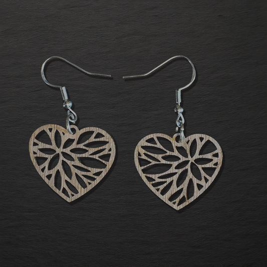 Walnut Wood Earrings – Heart 001